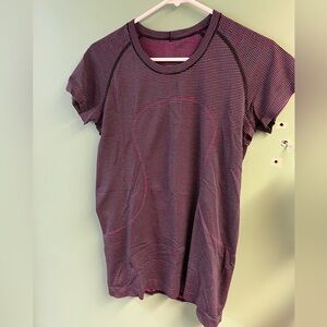 Lululemon tshirt